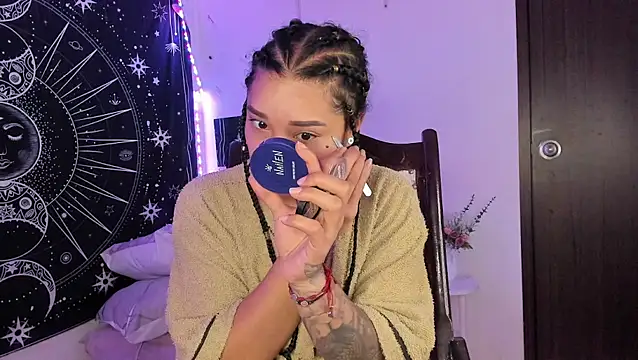 Eva Lee  online show from February 6, 8:51 am