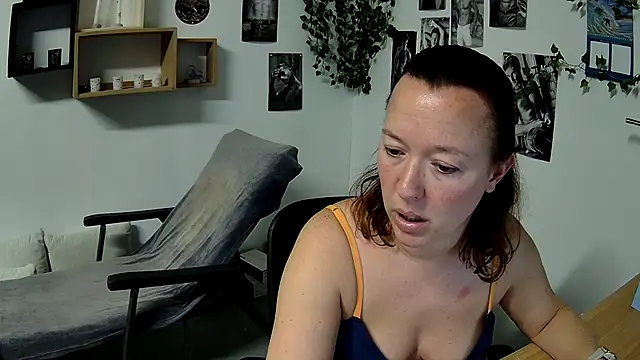 Snapshot of AnyaKrey@xh chatting on January 4, 2:56 pm AnyaKreyxh online show from January 4, 2:56 pm