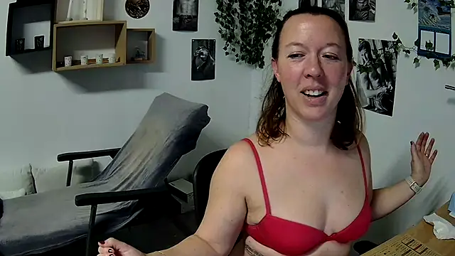 Snapshot of AnyaKrey@xh chatting on January 25, 6:24 pm AnyaKreyxh online show from January 25, 6:24 pm