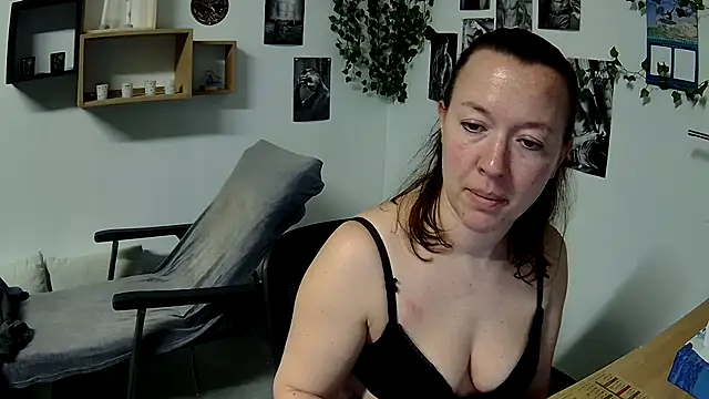 Snapshot of AnyaKrey@xh chatting on March 3, 6:12 pm AnyaKreyxh online show from March 3, 6:12 pm