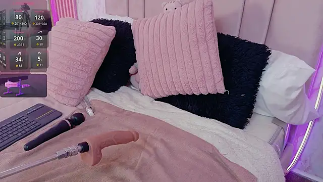 Snapshot of Hanaa_rosse chatting on May 11, 4:04 pm Hanaa rosse online show from May 11, 4:04 pm