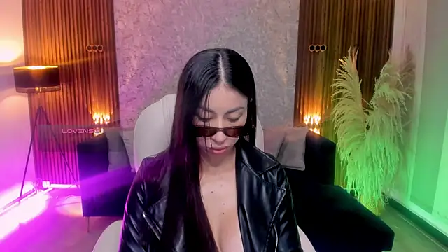 Snapshot of Bethany_Jones chatting on February 12, 3:29 am Bethany Jones online show from February 12, 3:29 am