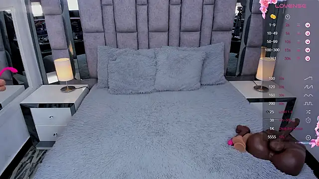 EMMAHILL1 online show from March 18, 2:42 pm