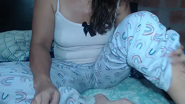 DevoraAmateur online show from February 13, 12:23 pm