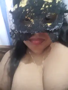 Snapshot of chubby_wife chatting on May 9, 4:17 am chubby wife online show from May 9, 4:17 am