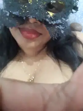 Snapshot of chubby_wife chatting on June 4, 11:27 am chubby wife online show from June 4, 11:27 am