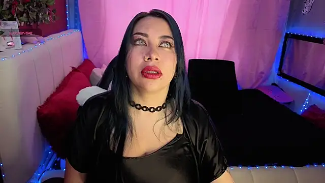 Snapshot of nathalie_zanettii chatting on June 4, 4:02 pm nathalie zanettii online show from June 4, 4:02 pm