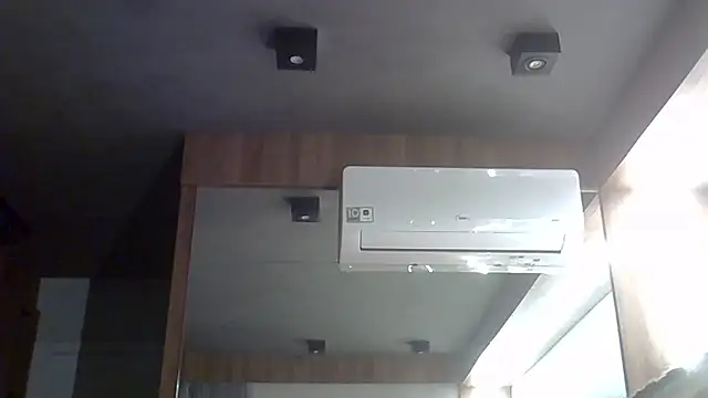 Skinny-Kitten online show from January 18, 6:06 am