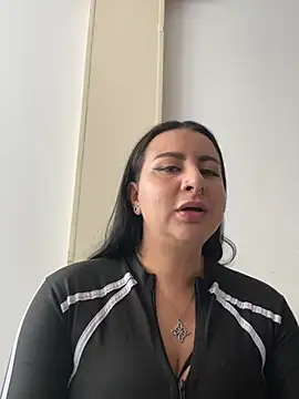 Snapshot of Abril_Luv chatting on April 20, 1:36 pm Abril Luv online show from April 20, 1:36 pm