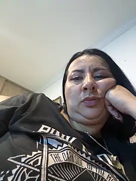 Snapshot of Abril_Luv chatting on May 15, 2:07 am Abril Luv online show from May 15, 2:07 am