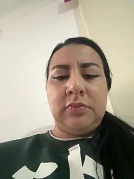 Snapshot of Abril_Luv chatting on May 16, 11:42 am Abril Luv online show from May 16, 11:42 am