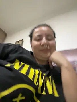 Snapshot of Abril_Luv chatting on May 25, 12:49 am Abril Luv online show from May 25, 12:49 am