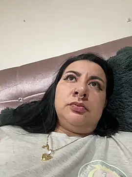 Snapshot of Abril_Luv chatting on June 1, 1:07 am Abril Luv online show from June 1, 1:07 am