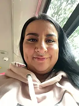 Snapshot of Abril_Luv chatting on June 25, 12:42 pm Abril Luv online show from June 25, 12:42 pm