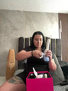 Snapshot of Abril_Luv chatting on July 13, 1:03 pm Abril Luv online show from July 13, 1:03 pm