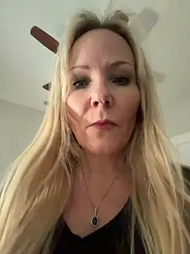 Snapshot of Sexual_Lovable_Doll chatting on June 12, 5:01 pm Sexual Lovable Doll online show from June 12, 5:01 pm