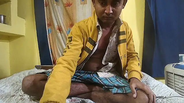 Snapshot of Cute_boy2000 chatting on December 4, 12:41 am Cute boy2000 online show from December 4, 12:41 am