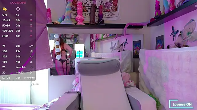 FluffyRainbowKity online show from June 21, 8:17 am