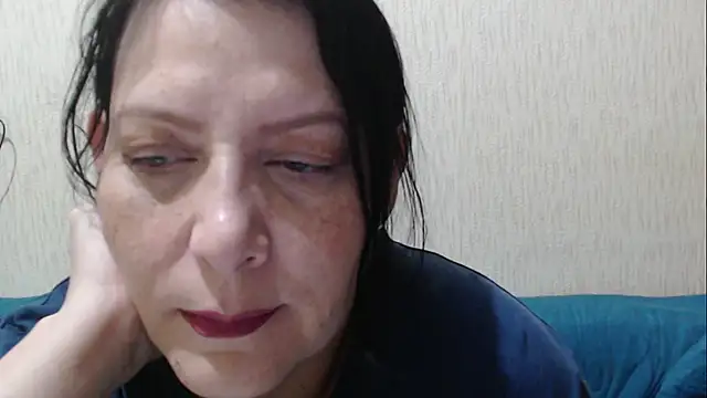 Snapshot of Mirabelle_Sweet chatting on May 24, 11:32 pm Mirabelle Sweet online show from May 24, 11:32 pm