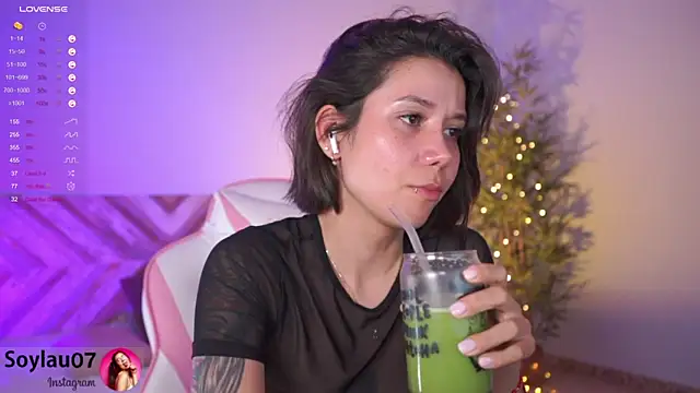 Snapshot of imjess01 chatting on February 7, 3:12 am imjess01 online show from February 7, 3:12 am