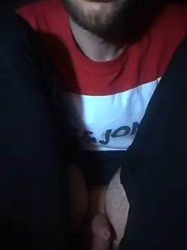 Snapshot of Adamvarga0318 chatting on March 20, 10:51 pm Adamvarga0318 online show from March 20, 10:51 pm