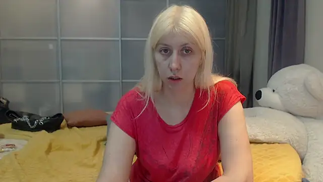 KyliePag online show from April 17, 10:07 am