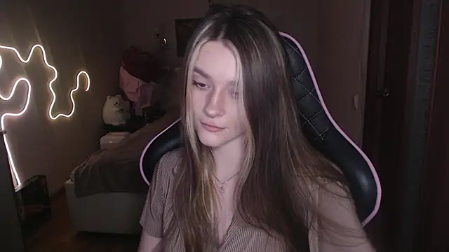 jeann elsaa online show from February 25, 9:35 pm