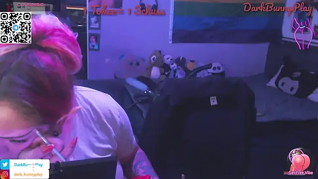 Snapshot of DarkBunnyPlay chatting on September 14, 8:02 am DarkBunnyPlay online show from September 14, 8:02 am