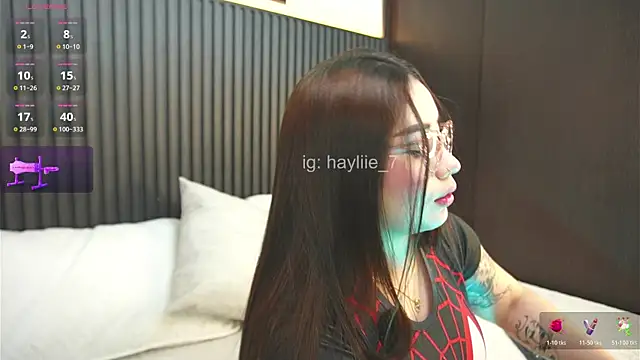 Snapshot of haylie_ chatting on May 10, 5:01 am haylie online show from May 10, 5:01 am