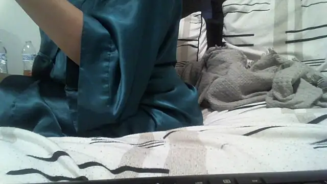 Snapshot of lofibunni chatting on July 5, 10:17 pm lofibunni online show from July 5, 10:17 pm