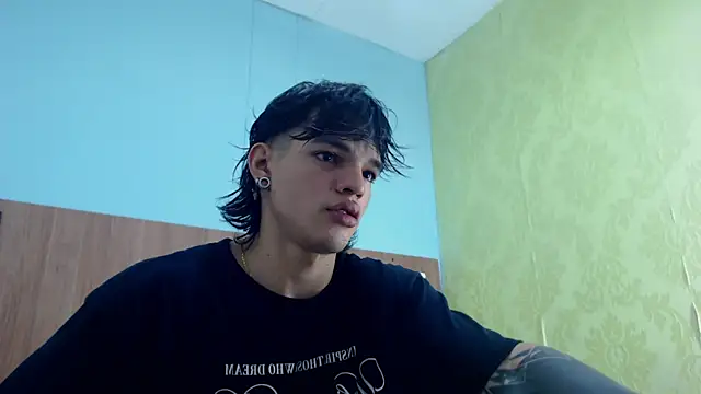 AlbertBernal69 online show from March 10, 2:28 am