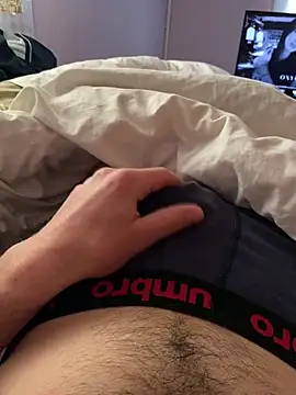 Snapshot of mihaixxx1 chatting on April 15, 4:08 am mihaixxx1 online show from April 15, 4:08 am