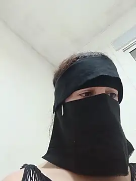 Snapshot of KHALIJIA-ARABIA-couple chatting on May 10, 10:15 pm KHALIJIA-ARABIA-couple online show from May 10, 10:15 pm