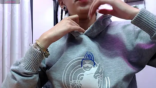 Snapshot of ORIANNA_BODMOD chatting on February 5, 1:43 am ORIANNA BODMOD online show from February 5, 1:43 am