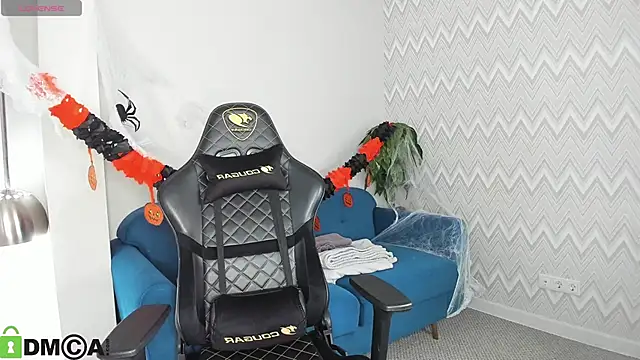 Barbie Lis online show from October 28, 12:03 am