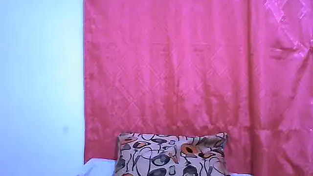 Snapshot of ChiaraFioree chatting on July 10, 7:27 pm ChiaraFioree online show from July 10, 7:27 pm
