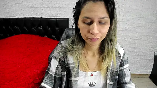 Snapshot of lauren_ashlee chatting on December 2, 3:14 pm lauren ashlee online show from December 2, 3:14 pm