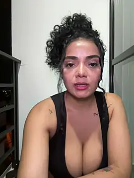 Snapshot of Mariecurl chatting on February 20, 2:29 am Mariecurl online show from February 20, 2:29 am