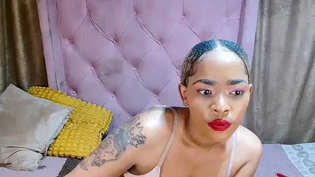 Snapshot of AFRICANGODDESSXXX chatting on November 1, 12:56 am AFRICANGODDESSXXX online show from November 1, 12:56 am