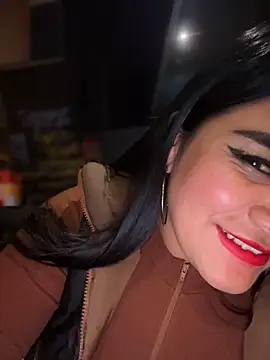 Snapshot of Insane_Issa chatting on December 7, 11:01 pm Insane Issa online show from December 7, 11:01 pm