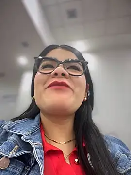 Snapshot of Insane_Issa chatting on January 31, 9:16 pm Insane Issa online show from January 31, 9:16 pm