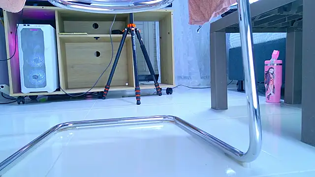 NathaxaLeans online show from March 1, 11:45 am