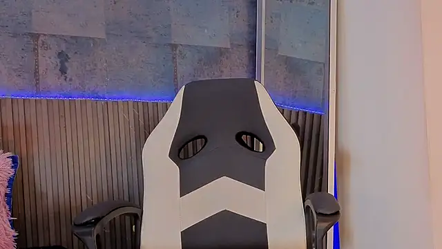 MishaKinki online show from November 7, 7:14 pm