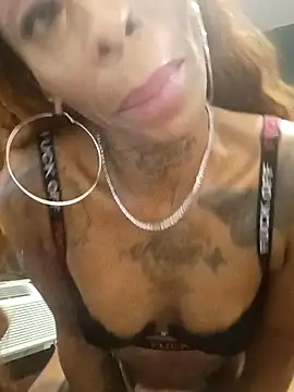 SlimBeenBadd1981 online show from December 19, 6:53 am