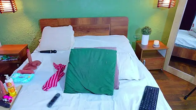 dannaahbrown online show from March 26, 12:33 pm