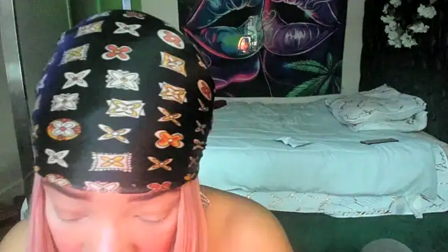 YasmineMinaj online show from April 16, 10:34 pm