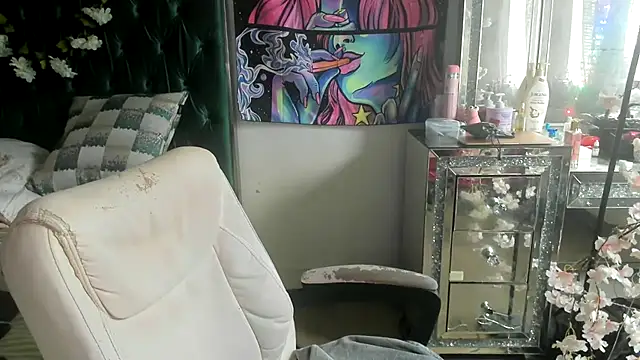 Snapshot of YasmineMinaj chatting on May 15, 2:57 pm YasmineMinaj online show from May 15, 2:57 pm