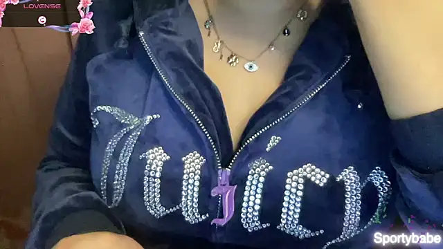 Snapshot of Sportybabe chatting on May 4, 8:16 pm Sportybabe online show from May 4, 8:16 pm