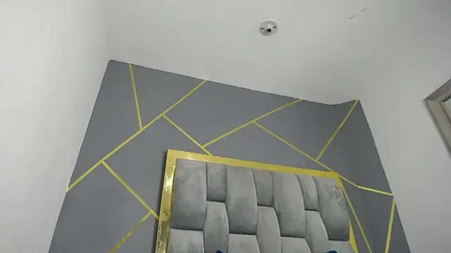 SalommeeT online show from March 7, 4:46 am