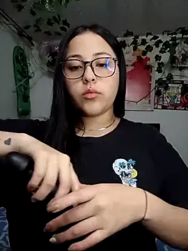 Snapshot of persefone_core chatting on March 8, 2:23 am persefone core online show from March 8, 2:23 am